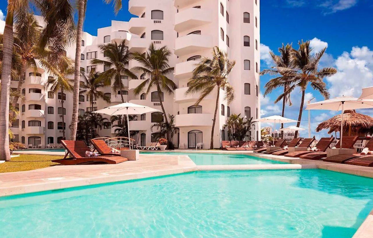 City Express By Marriott Mazatlan 3*,